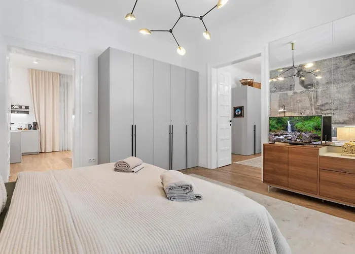 Stylish 2br In Old Town ברטיסלאבה