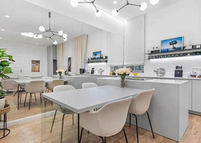 Stylish 2br In Old Town * ブラチスラヴァ